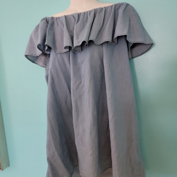 Nwot Chambray Denim Off Shoulder Top - Picture 3 of 7
